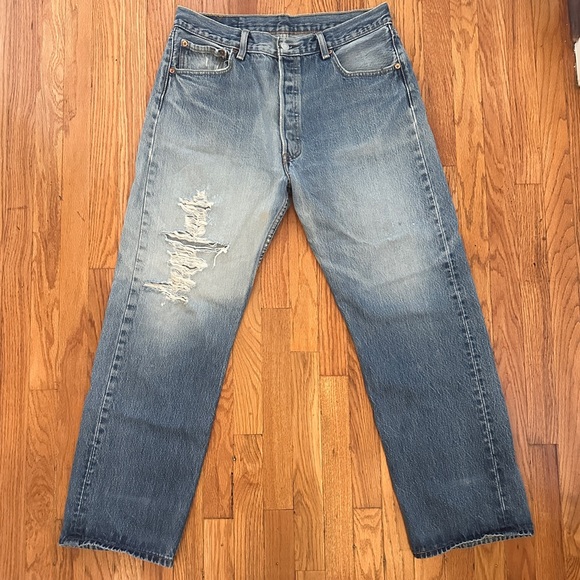 Vintage Levi’s 501 30” waist x 28.5” inseam - Picture 2 of 11